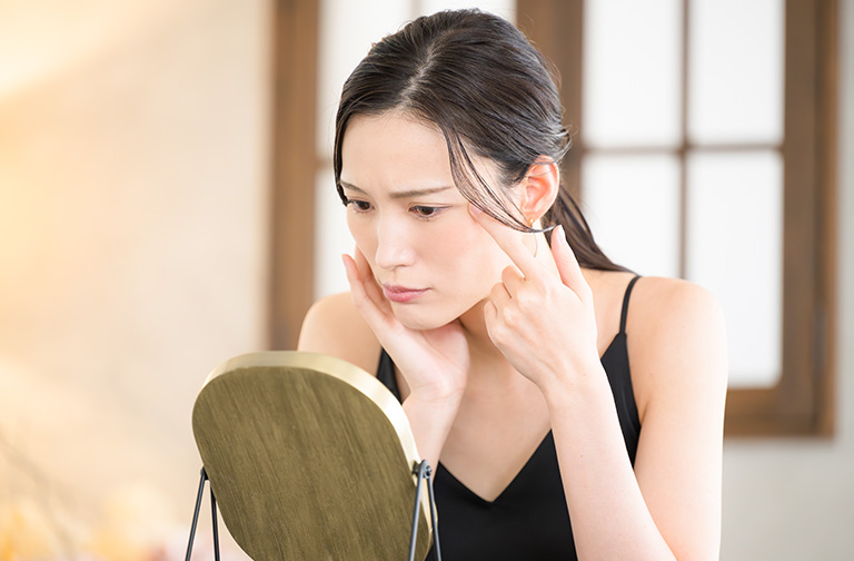 自分のまつげに納得いかない